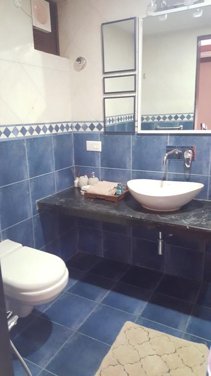 Casa Menezes - A Heritage Goan Homestay Bambolim Room photo