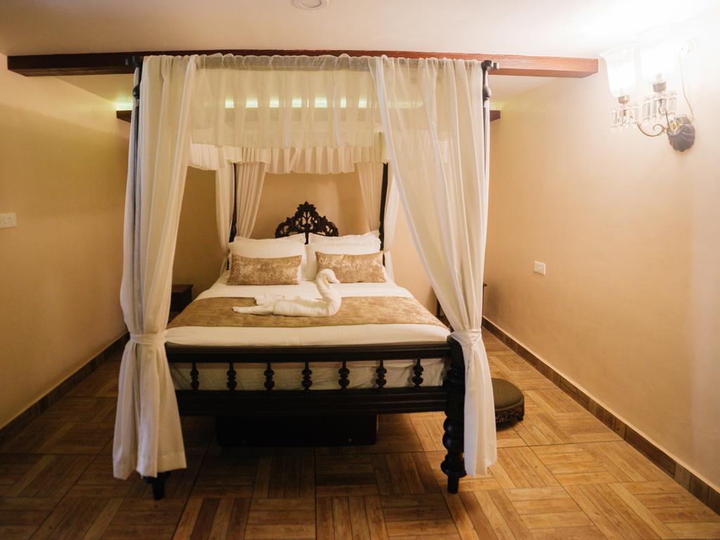 Casa Menezes - A Heritage Goan Homestay Bambolim Exterior photo