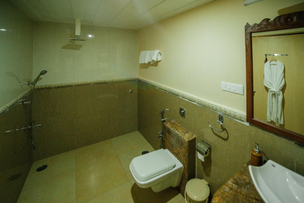 Casa Menezes - A Heritage Goan Homestay Bambolim Exterior photo
