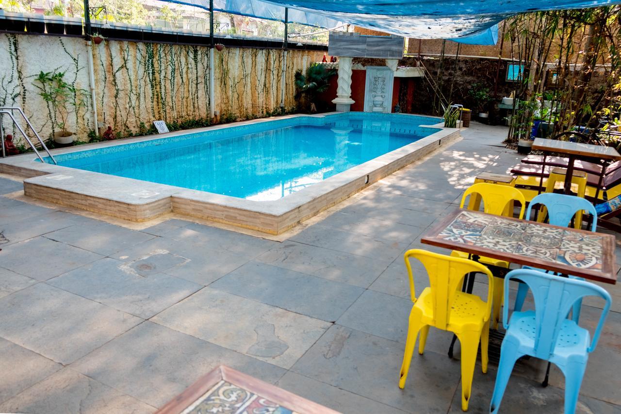 Casa Menezes - A Heritage Goan Homestay Bambolim Exterior photo