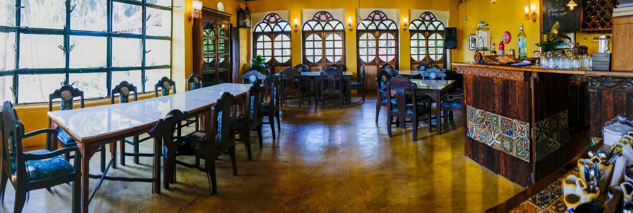 Casa Menezes - A Heritage Goan Homestay Bambolim Exterior photo